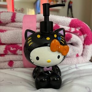 Hello Kitty Halloween Cat Soap Dispenser